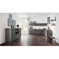 Interliving Küche Serie 3007 mit AEG...