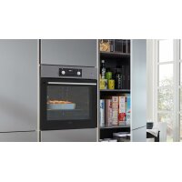 Interliving Küche Serie 3017 mit AEG Einbaugeräten Quarzgrau & Quarzgrau Metallic – zweizeilig