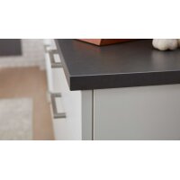 Interliving Küche Serie 3019 mit AEG Einbaugeräten Weiß & Stahlgrau – zweizeilig
