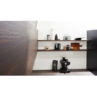 Interliving Küche Serie 3039 mit AEG-Einbaugeräten Mattschwarz & Nussbaum Kuba – Stellfläche ca. 275 x 305 cm