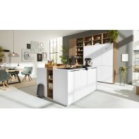 Interliving Küche Serie 3039 mit AEG...