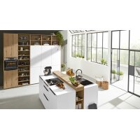 Interliving Küche Serie 3039 mit AEG...