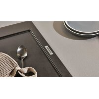 Interliving Küche Serie 3042 mit SIEMENS Einbaugeräten Quarzgrau & Eiche Graphitsilber – zweizeilig