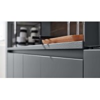 Interliving Küche Serie 3042 mit SIEMENS Einbaugeräten Quarzgrau & Eiche Graphitsilber – zweizeilig