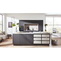 Interliving Küche Serie 3101 mit SIEMENS Einbaugeräten Schwarz & Beton – zweizeilig
