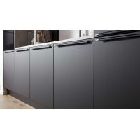 Interliving Küche Serie 3101 mit SIEMENS Einbaugeräten Schwarz & Beton – zweizeilig