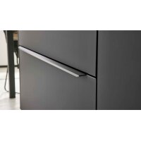 Interliving Küche Serie 3104 mit AEG Einbaugeräten Mattschwarz – zweizeilig