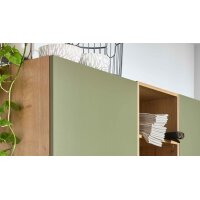 Interliving Küche Serie 3065 mit SIEMENS-Einbaugeräten Olive & Eiche Ventura – Stellfläche ca. 350 x 278 cm