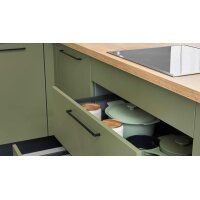 Interliving Küche Serie 3065 mit SIEMENS-Einbaugeräten Olive & Eiche Ventura – Stellfläche ca. 350 x 278 cm