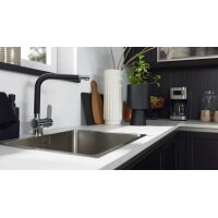 Interliving Küche Serie 3067 mit AEG Einbaugeräten schwarze Esche – zweizeilig