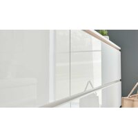 Interliving Küche Serie 3069 mit AEG-Einbaugeräten Stripe Wood Coffee & Hochglanz Weiß – zweizeilig