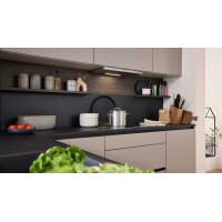 Interliving Küche Serie 3106 mit Miele-Einbaugeräten Lava & Nussbaum Kuba - zweizeilig