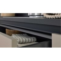 Interliving Küche Serie 3106 mit Miele-Einbaugeräten Lava & Nussbaum Kuba - zweizeilig