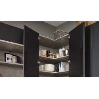 Interliving Küche Serie 3107 - Vorratsraumlösung Mattschwarz & Beton – Stellfläche ca. 289 x 219 cm