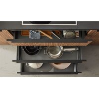 Interliving Küche Serie 3108 mit Miele-Einbaugeräten Mattschwarz & Stripe Wood Choco - dreizeilig