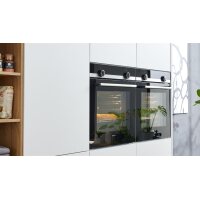 Interliving Küche Serie 3084 mit SIEMENS-Einbaugeräten Mattweiß & Eiche Ventura - zweizeilig