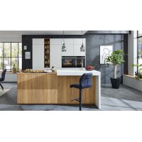 Interliving Küche Serie 3084 mit SIEMENS-Einbaugeräten Mattweiß & Eiche Ventura - zweizeilig