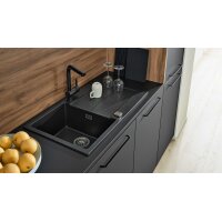 Interliving Küche Serie 3103 mit AEG Einbaugeräten Mattschwarz & Vulkaneiche - dreizeilig