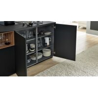 Interliving Küche Serie 3103 mit AEG Einbaugeräten Mattschwarz & Vulkaneiche - dreizeilig