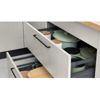 Interliving Küche Serie 3086 mit SIEMENS-Einbaugeräten Platingrau & Eiche Ventura – Stellfläche ca. 350 x 278 cm