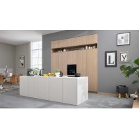 Interliving Küche Serie 3085 mit SIEMENS Einbaugeräten Sahara & Natureiche – zweizeilig