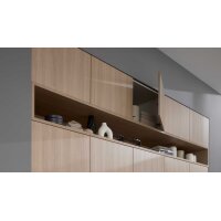 Interliving Küche Serie 3085 mit SIEMENS Einbaugeräten Sahara & Natureiche – zweizeilig