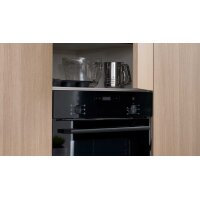 Interliving Küche Serie 3085 mit SIEMENS Einbaugeräten Sahara & Natureiche – zweizeilig