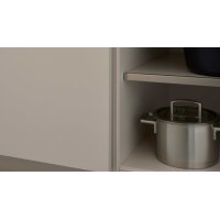 Interliving Küche Serie 3085 mit SIEMENS Einbaugeräten Sahara & Natureiche – zweizeilig