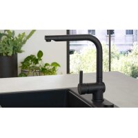 Interliving Küche Serie 3088 mit AEG-Einbaugeräten Graphit – zweizeilig