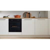 Interliving Küche Serie 3094 mit Garderobenschränken Mattweiß & Chalet Eiche