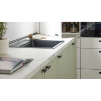 Culineo® Einbauküche C357 mit privileg Einbaugeräten Jade, Mattweiß & Marmor Venato Bianco - dreizeilig