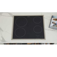 Culineo® Einbauküche C357 mit privileg Einbaugeräten Jade, Mattweiß & Marmor Venato Bianco - dreizeilig