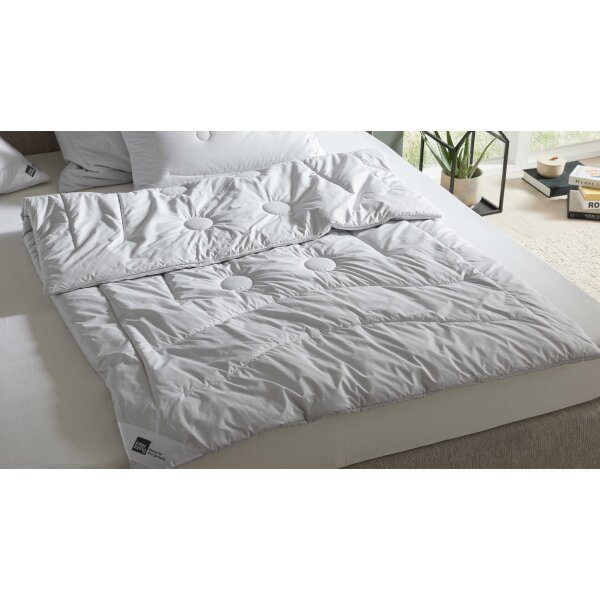 Interliving Bettdecke Serie 9206 - Naturhaardecke warm - ca. 1.900 g Kamelhaarflaum, ca. 155 x 220 cm