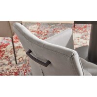 Interliving Esszimmer Serie 5104 – Armlehnstuhl graue Mikrofaser Dove & schwarzes Metallgestell