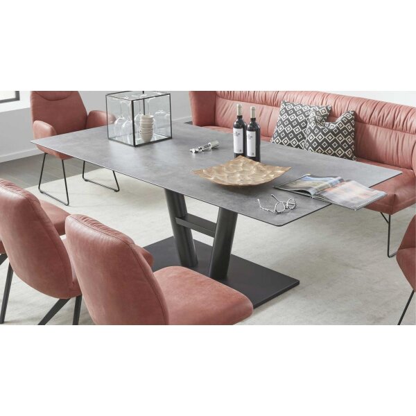 Interliving Esszimmer Serie 5105 – Esstisch betonfarbenes HPL & schwarzes Metall – ca. 220 x 100 cm