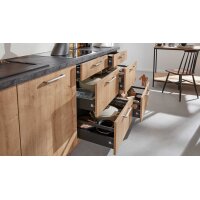 Interliving Küche Serie 3014 mit AEG Einbaugeräten Magnolie & Chaleteiche – zweizeilig