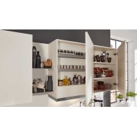 Interliving Küche Serie 3014 mit AEG Einbaugeräten Magnolie & Chaleteiche – zweizeilig