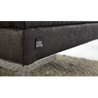 Interliving Sofa Serie 4252 – Polsterhocker anthrazitfarbener Stoff Büffel & Metallfüße – ca. 125 x 65 cm
