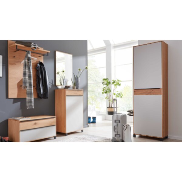 Interliving Garderoben Serie 6005 – Dielenschrank Eiche & lichtgrauer Lack – eine Tür, links
