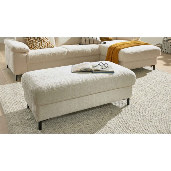 Interliving Sofa Serie 4054 – XXL-Hocker naturweiße Chenille & schwarze Metallfüße – ca. 130 x 60 cm