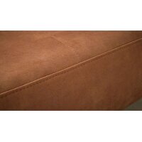 Interliving Sofa Serie 4254 – Ecksofa cognacfarbene Mikrofaser Magnum & schwarze Metallfüße 4.35 – Stellfläche ca. 340 x 195 cm