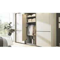 Interliving Kleiderschrank Serie 1205 – Schwebetürenschrank Champagner & Schiefer – drei Türen, Breite ca. 300 cm