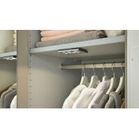 Interliving Kleiderschrank Serie 1205 – Falttürenschrank Weiß & Kieselgrau – sechs Türen, vier Schubladen, Breite ca. 300 cm