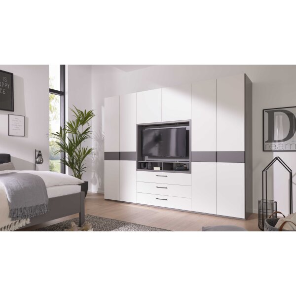 Interliving Kleiderschrank Serie 1207 – Kleiderschrank mit TV-Nische Weiß & Manhattan – sechs Türen, zwei Schubladen, Breite ca. 302 cm