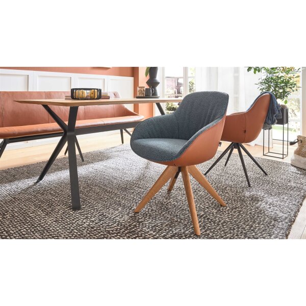 Interliving Esszimmer Serie 5115 - Armlehnstuhl in Stoff-Leder-Kombination sattelfarbenes Leder LD2015 & denimfarbener Bezug Alpine 153, Eiche