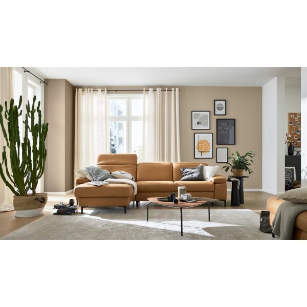 Interliving Sofa Serie 4064 - Ecksofa kurkumafarbene Mikrofaser Galero Punto & Fuß W003-01 - Stellfläche ca. 275 x 176 cm