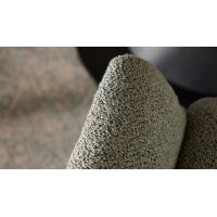 Interliving Esszimmer Serie 5121 – Armlehnstuhl mit Drehfunktion thymianfarbener Bouclé Alpine & schwarzes Metall