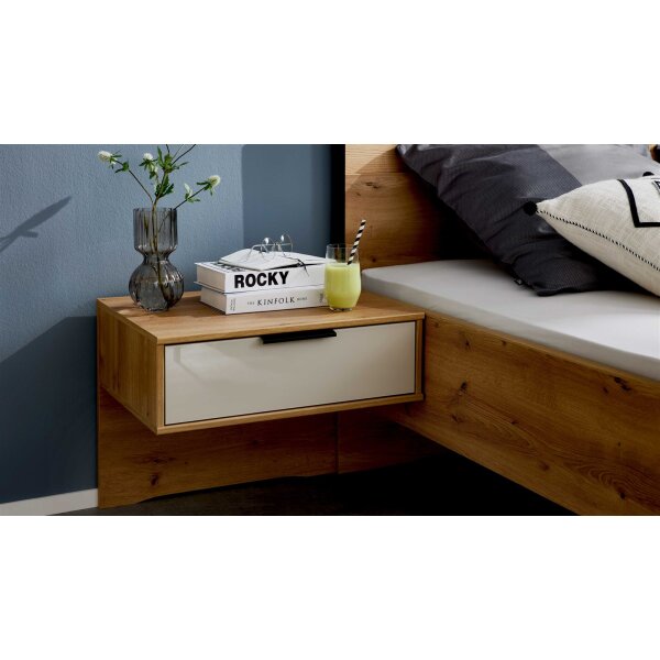 Interliving Schlafzimmer Serie 1034 – Hängekonsolen-Set champagnerfarbenes Glas & Bianco Eiche – zweiteilig