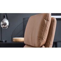 Interliving Sessel Serie 4566 haselnussfarbenes Leder Punch & schwarzer Sternfuß