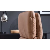 Interliving Sessel Serie 4566 haselnussfarbenes Leder Punch & schwarzer Sternfuß